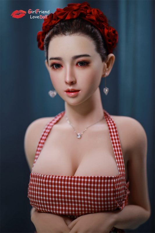 Ultra-Realistic-Sex-Doll-3